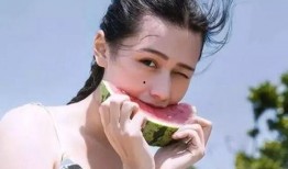 真人女生头像吃瓜图片,揭秘真人女生头像背后的吃瓜故事